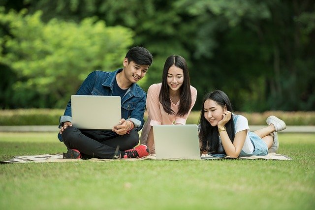 Versicherung suchen für Schüler, Azubis, Studenten